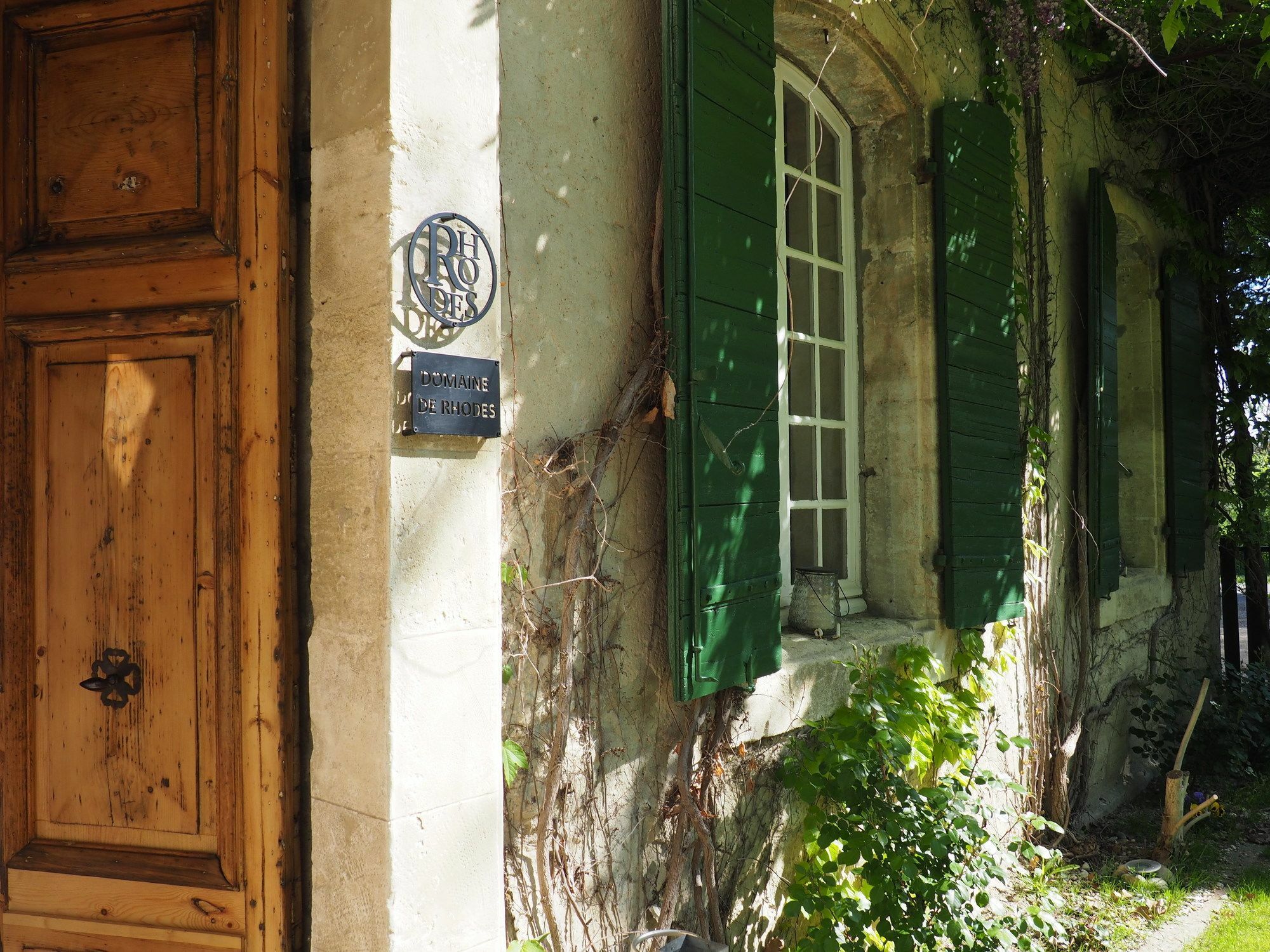 Les Gites Du Domaine De Rhodes Avignon Exterior photo