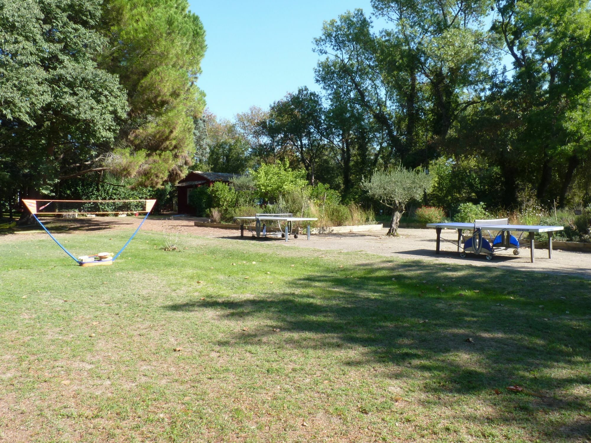 Les Gites Du Domaine De Rhodes Avignon Exterior photo